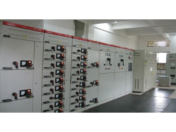 配電網監控中心版解決方案，在中心站內實現對多子站的集中管理！